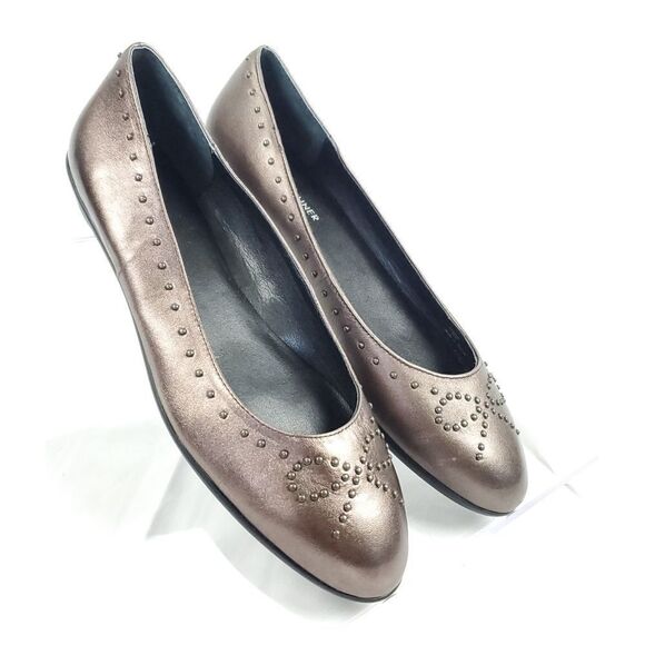 Donald Pliner Markie Flats - Picture 2 of 7